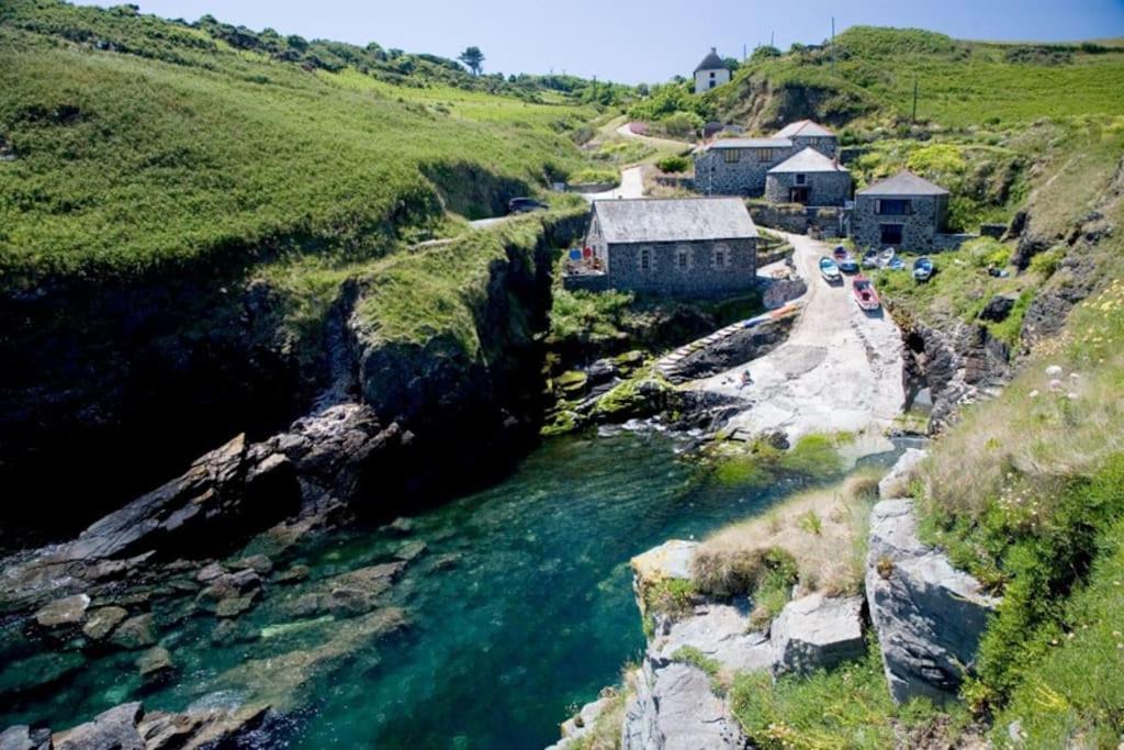 The Snuggery Villa Truro Bagian luar foto